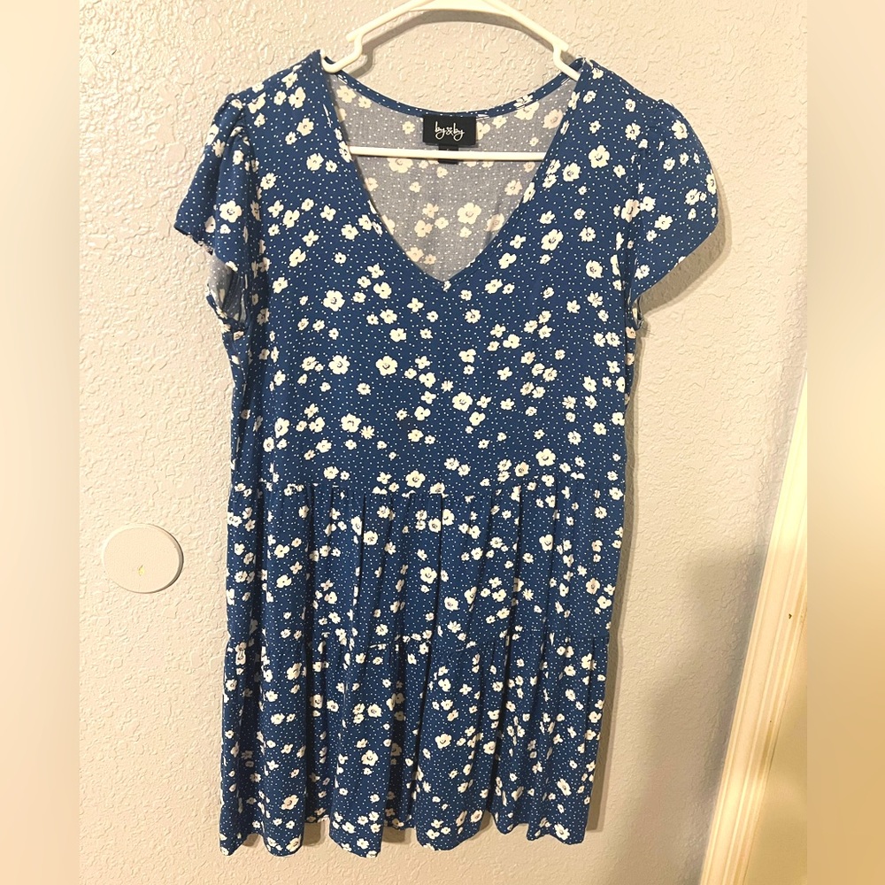 Selling this beautiful pre loved by&by brand dress size Small